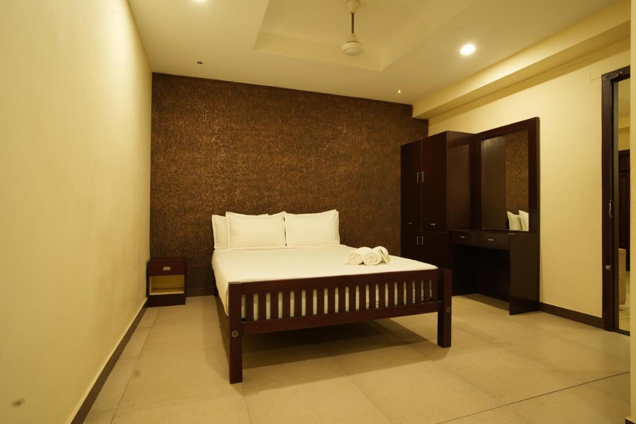 K V Suites Kochi Exteriér fotografie