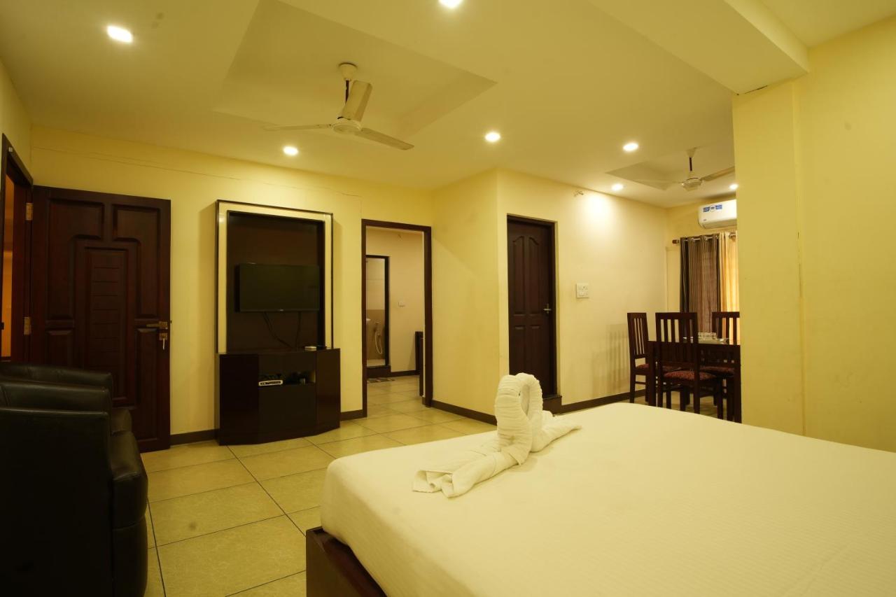 K V Suites Kochi Exteriér fotografie