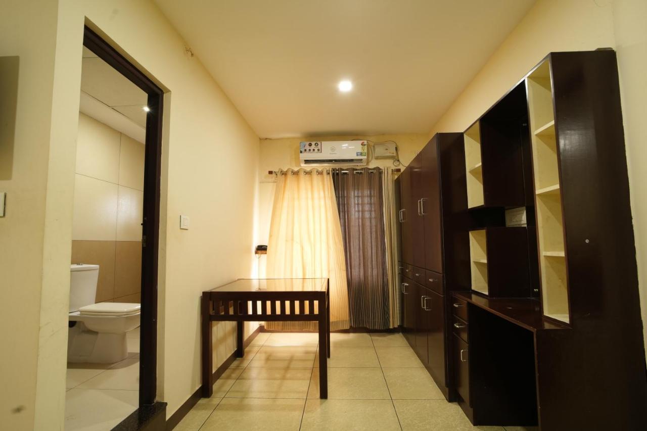 K V Suites Kochi Exteriér fotografie