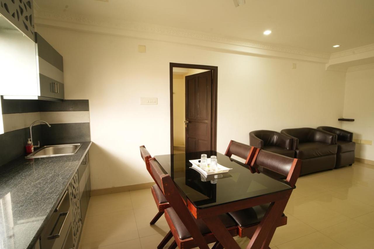 K V Suites Kochi Exteriér fotografie