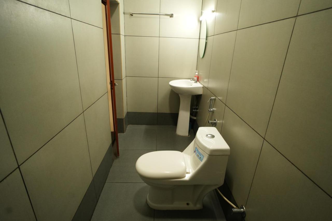 K V Suites Kochi Exteriér fotografie