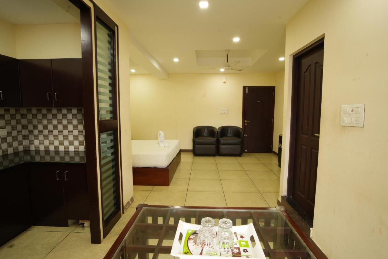 K V Suites Kochi Exteriér fotografie
