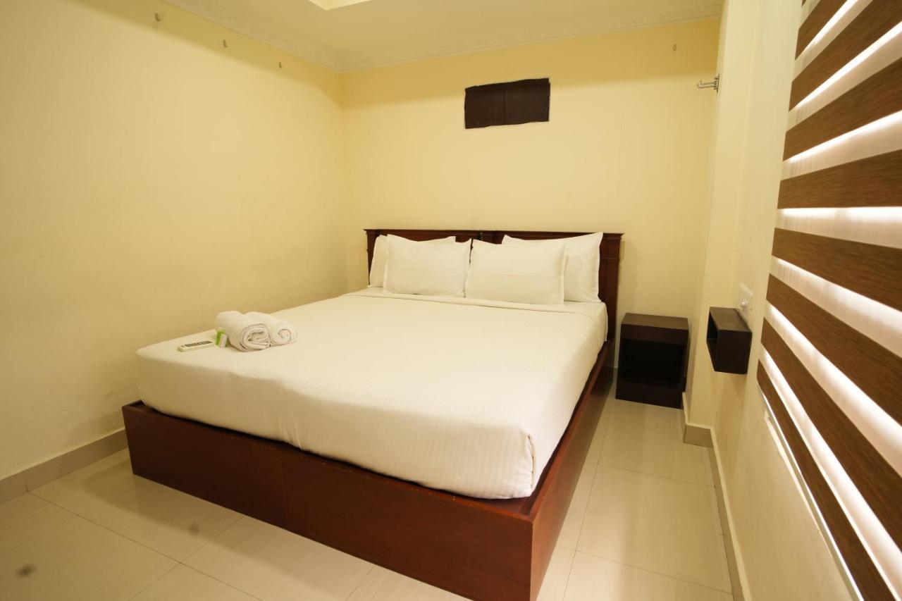 K V Suites Kochi Exteriér fotografie