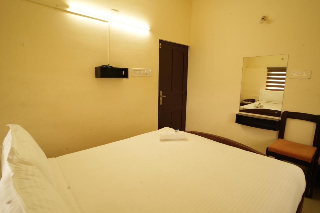 K V Suites Kochi Exteriér fotografie