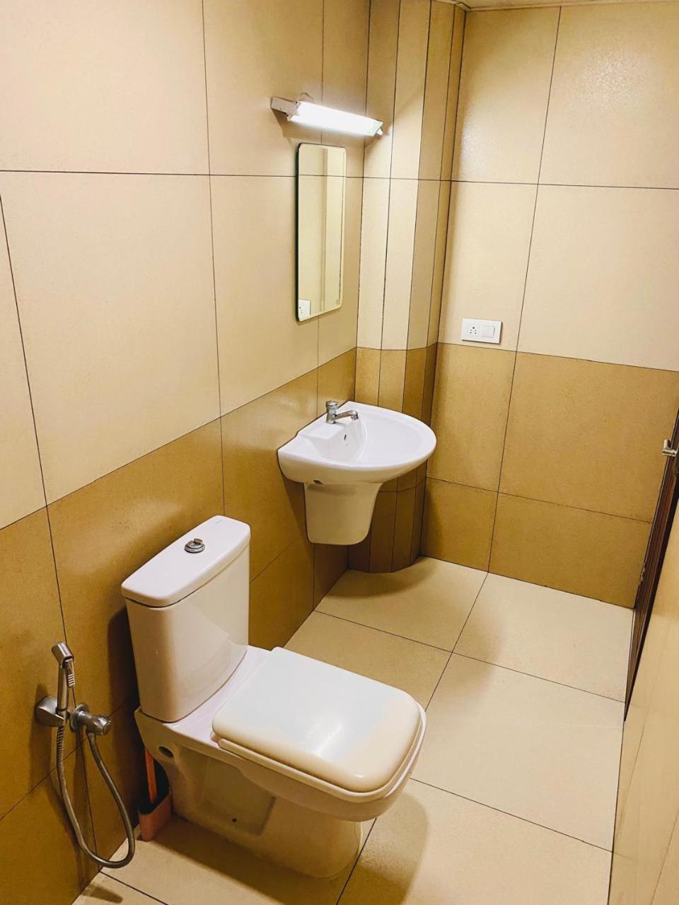 K V Suites Kochi Exteriér fotografie