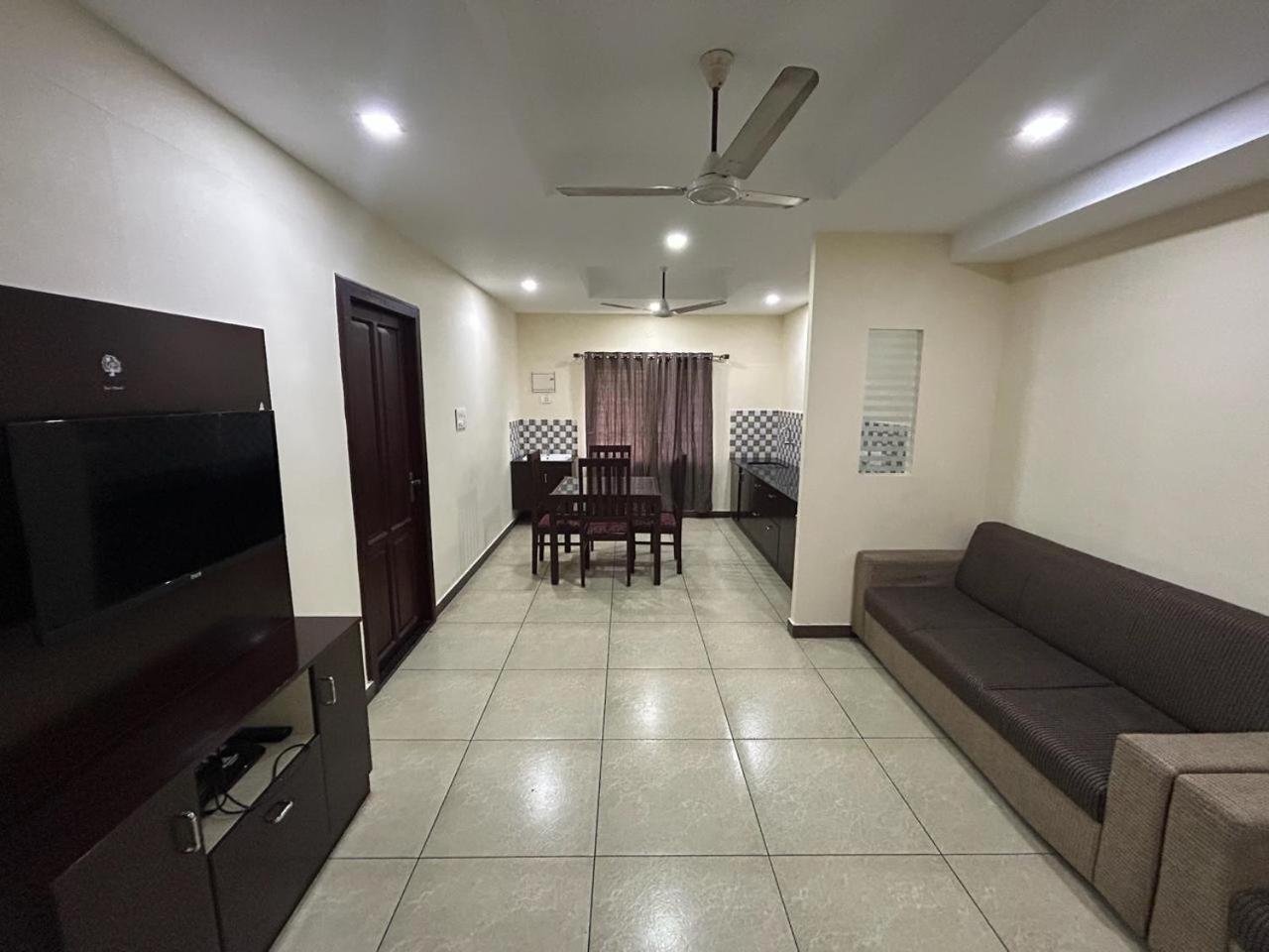 K V Suites Kochi Exteriér fotografie