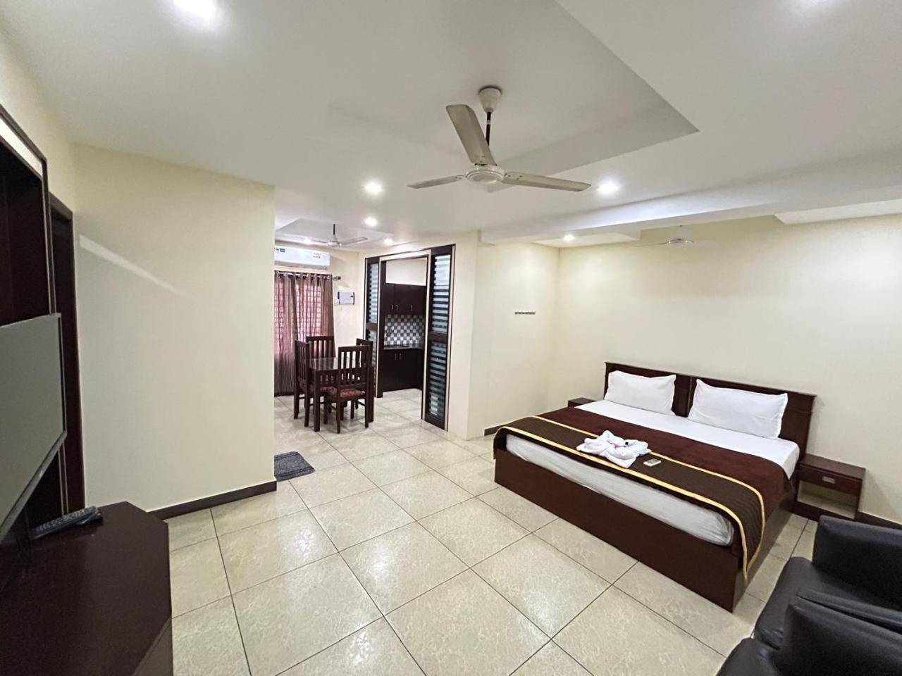 K V Suites Kochi Exteriér fotografie