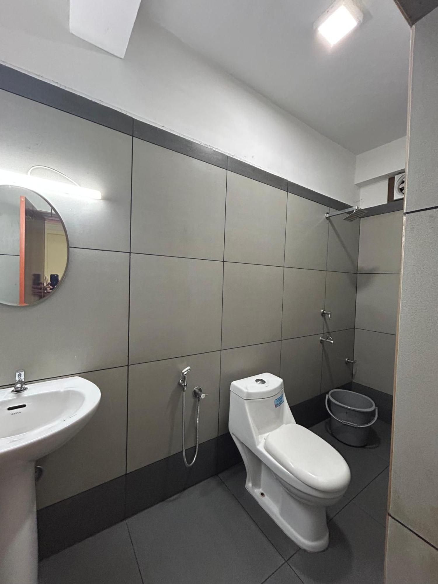 K V Suites Kochi Exteriér fotografie